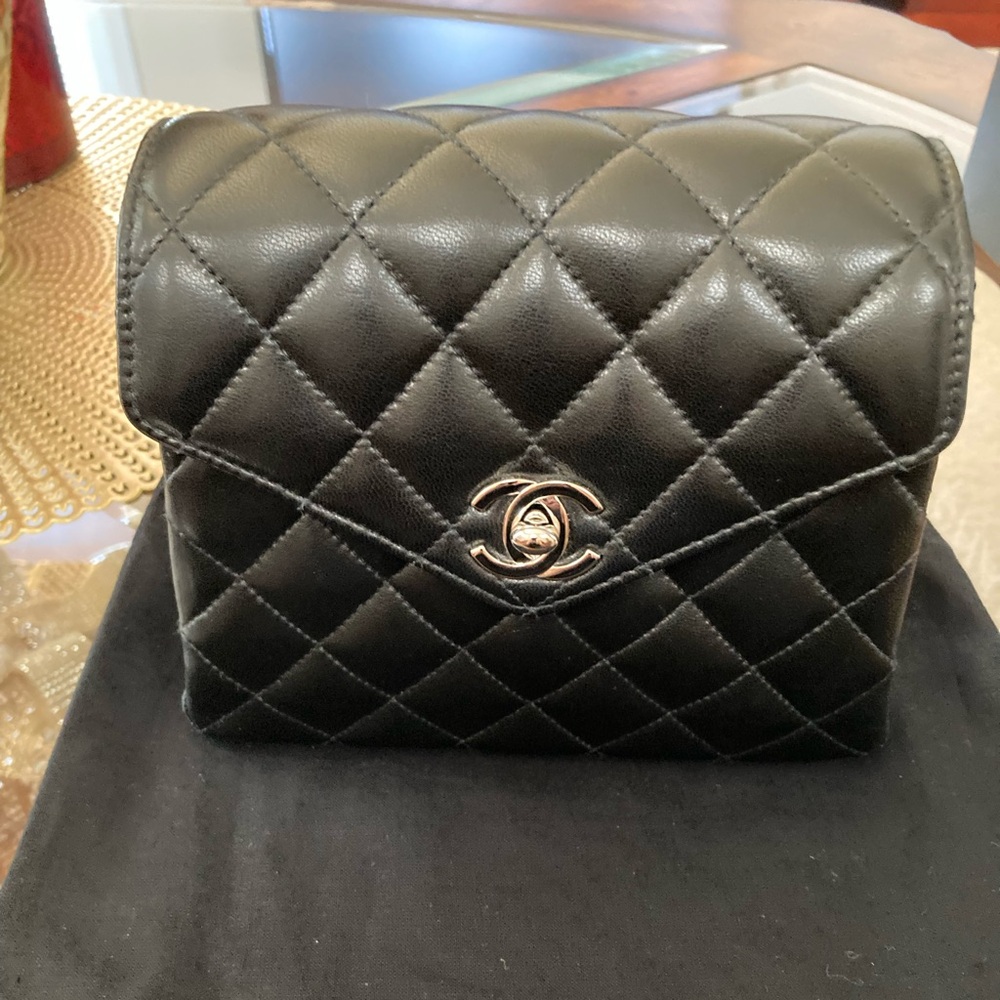 Pre-Loved Authentic CHANEL Black Leather Handbag - Picture 2 of 12